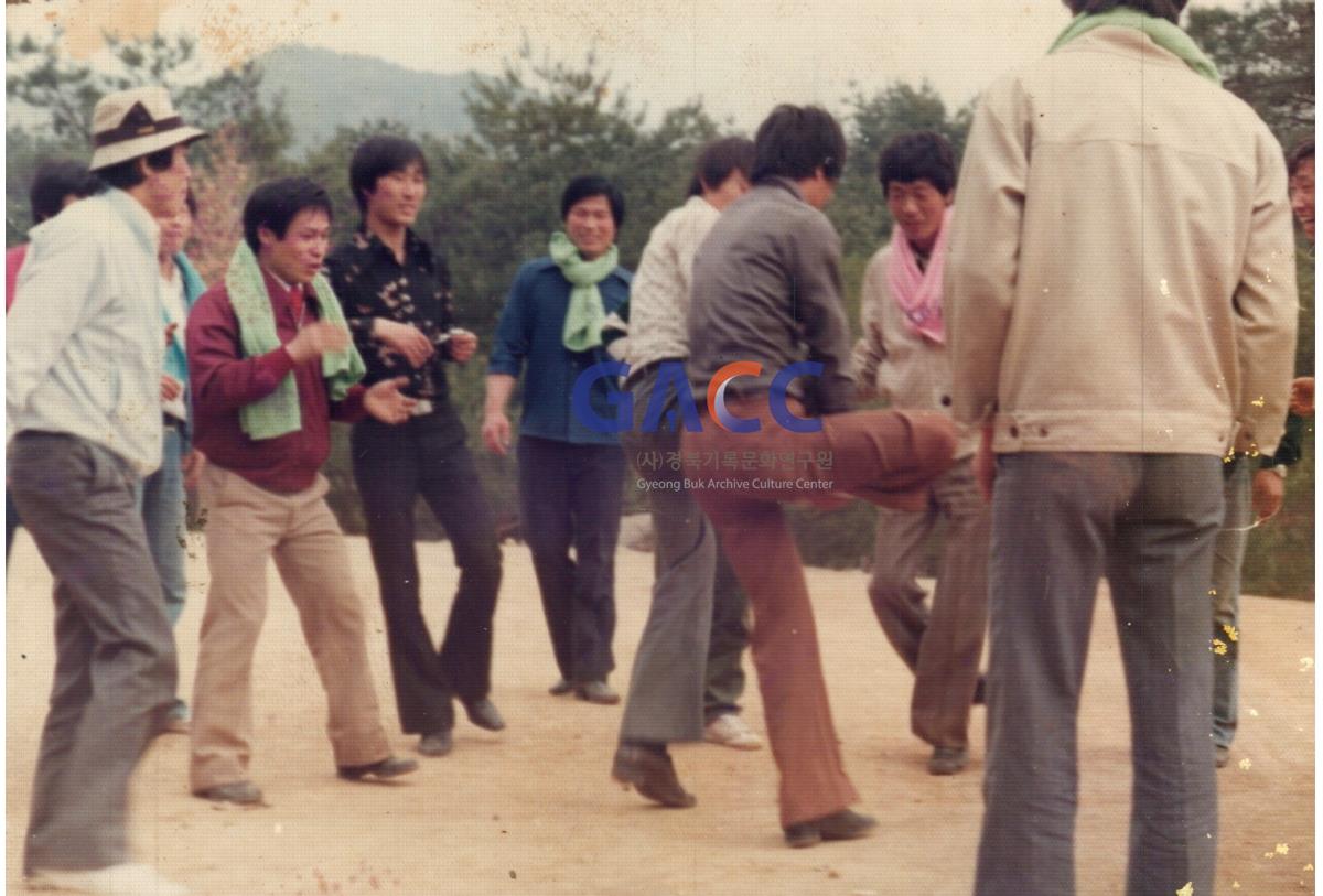 귀단리 동네청년들 노는 모습 #3 작은그림