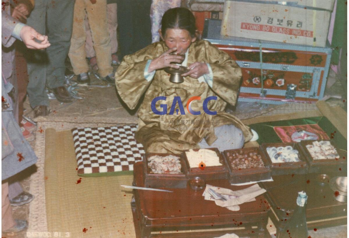 1981년 3월 김주동씨, 큰형님 결혼식 작은그림