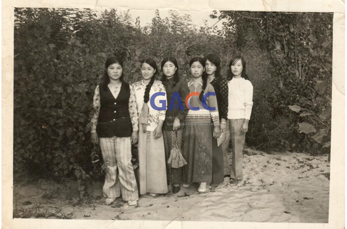 김분자씨 사촌들 사진 작은그림