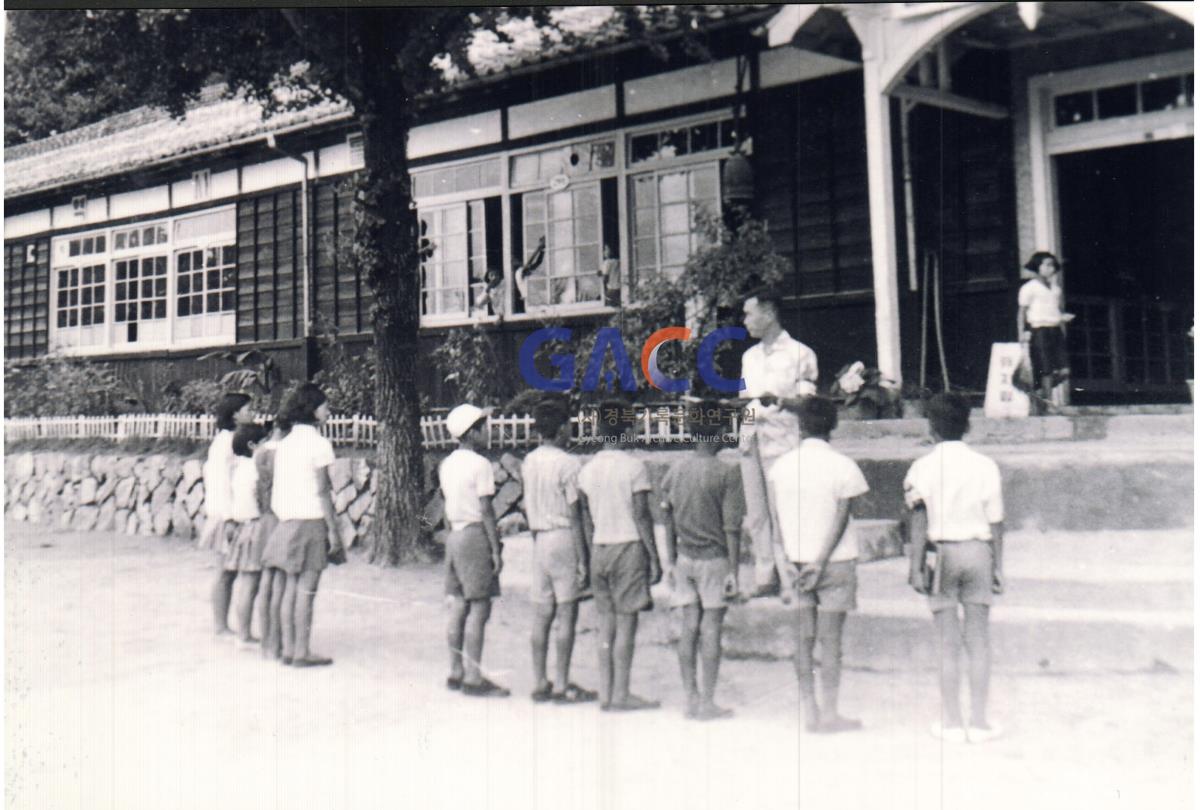 예안국민학교 선도부 조회하던 모습 작은그림