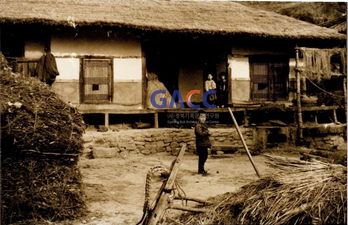 1960년대 임동면 마령리 음지마 문병태 씨 집 작은그림