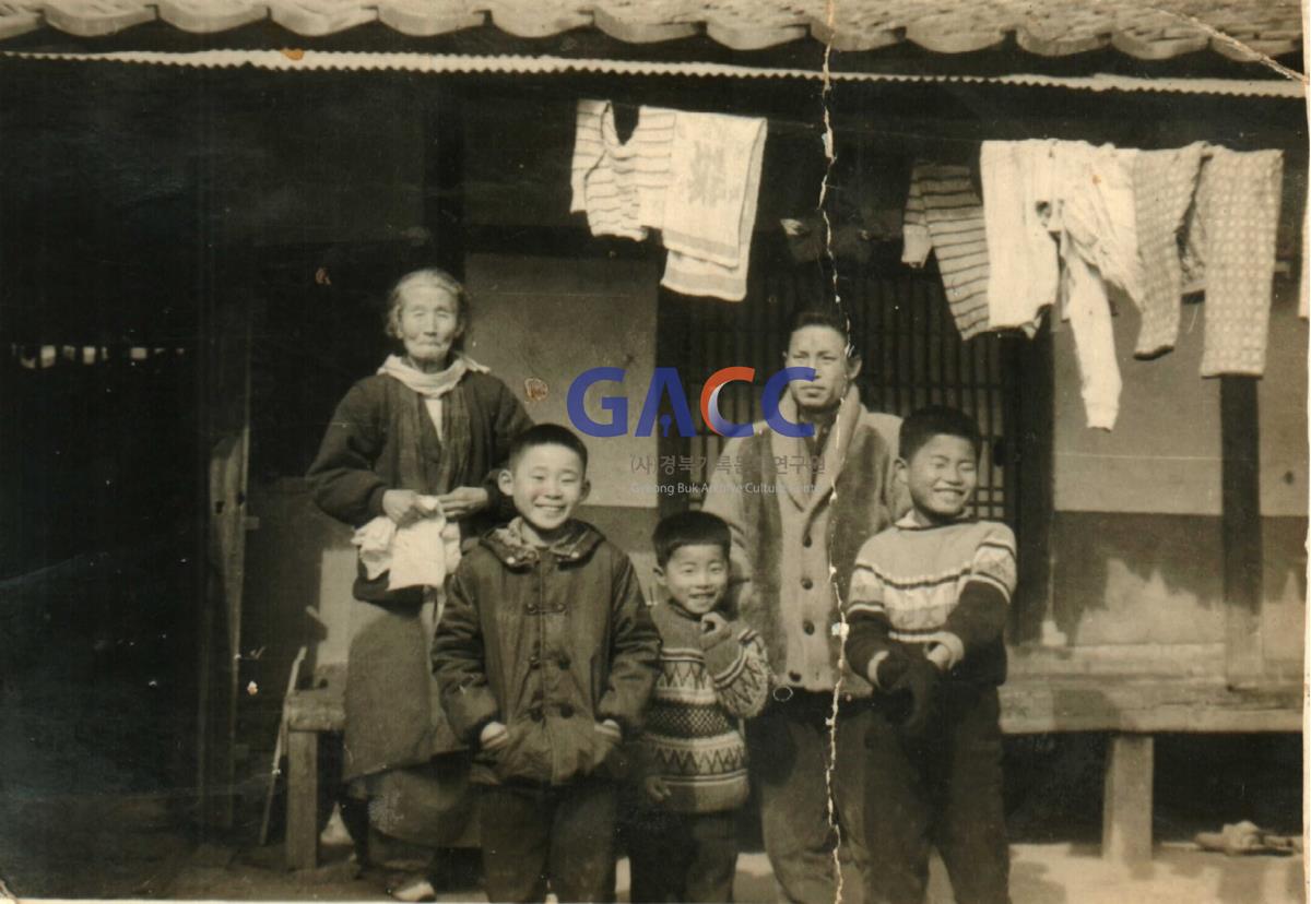 1960년대 임동면 마령리 음지마 문병태 씨 집 작은그림