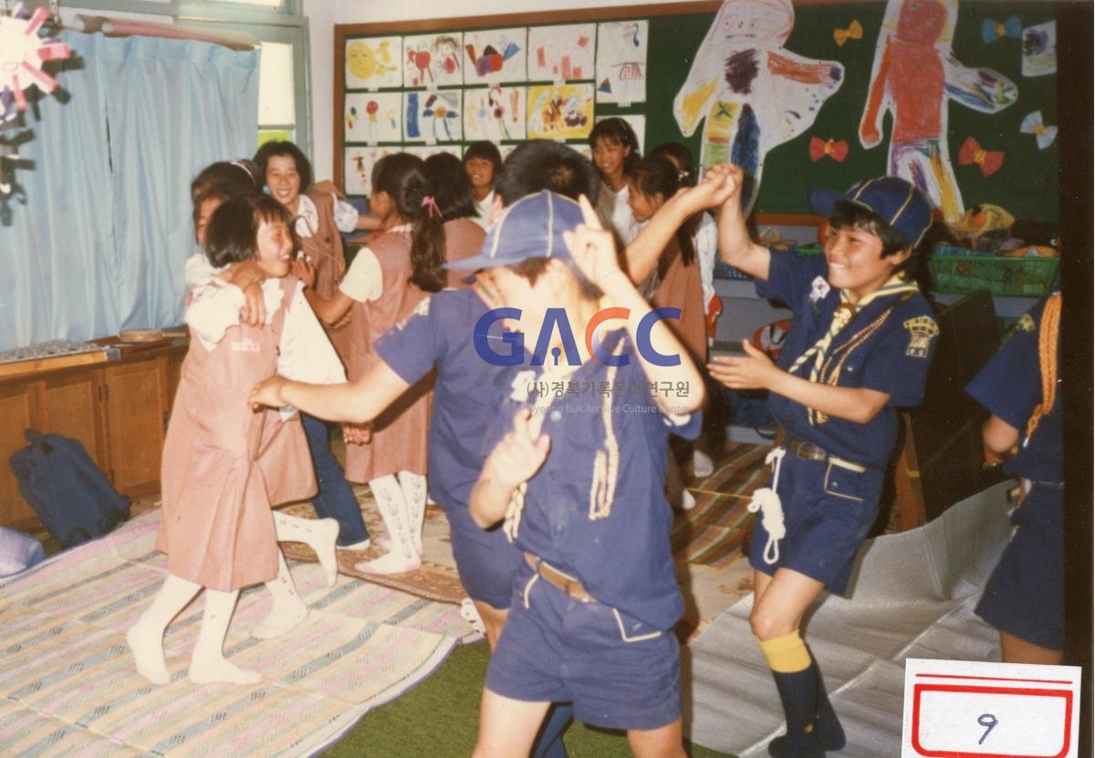 1988년 6월17~18일 원천국민학교 보이ㆍ걸스카웃트 놀이시간(1) 작은그림