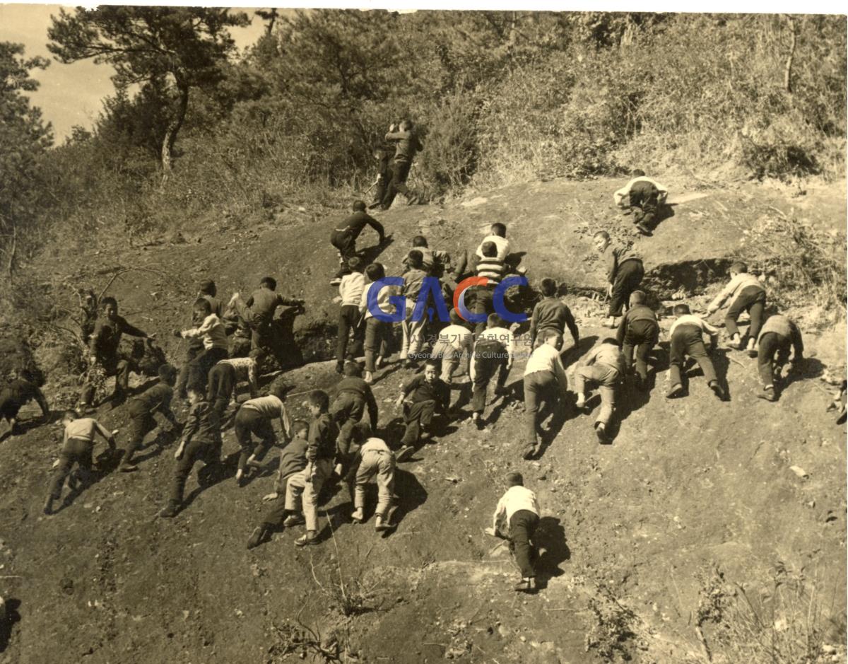 1970년경 상주화산국민학교 소풍(4) 작은그림