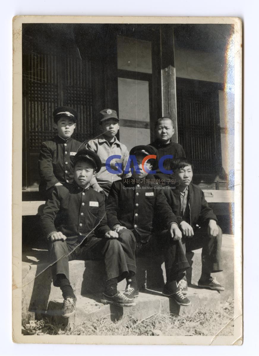1971년 배나들 정자에서 박무특씨와 친구들 작은그림