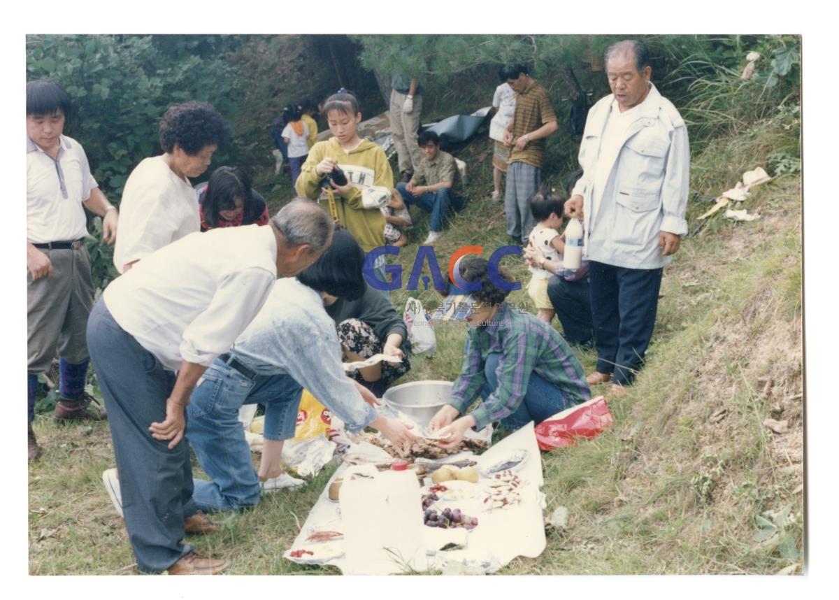 1996년 9월 추석에 부모님과 작은그림