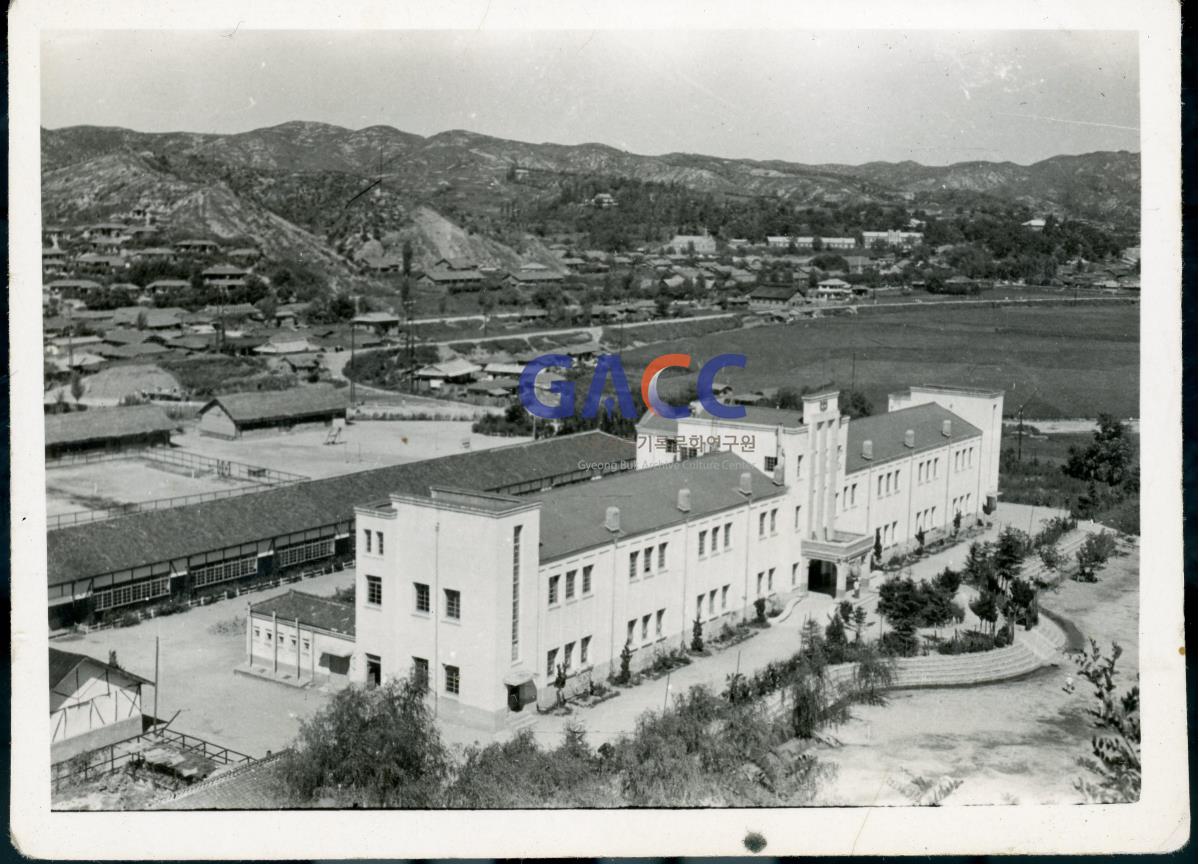 1957년경 안동중학교 본관 작은그림