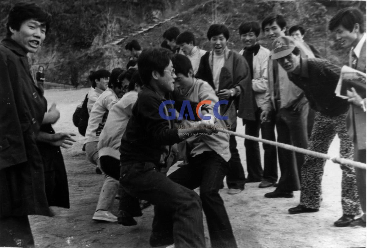 상지전문학교 교내체육대회 1971년 작은그림