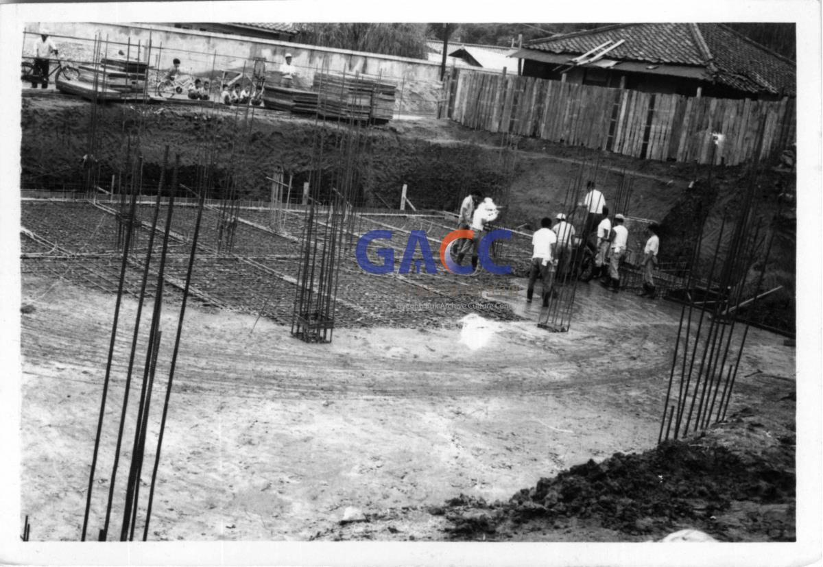 가톨릭 상지대학교 마리스타학생회관 건축현장 1975년 작은그림