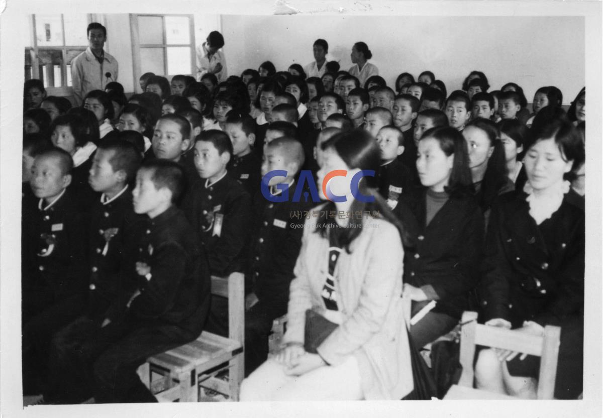 가톨릭 상지대학교 상지전문학교 안동영명학교 자매결연식 1975년 작은그림