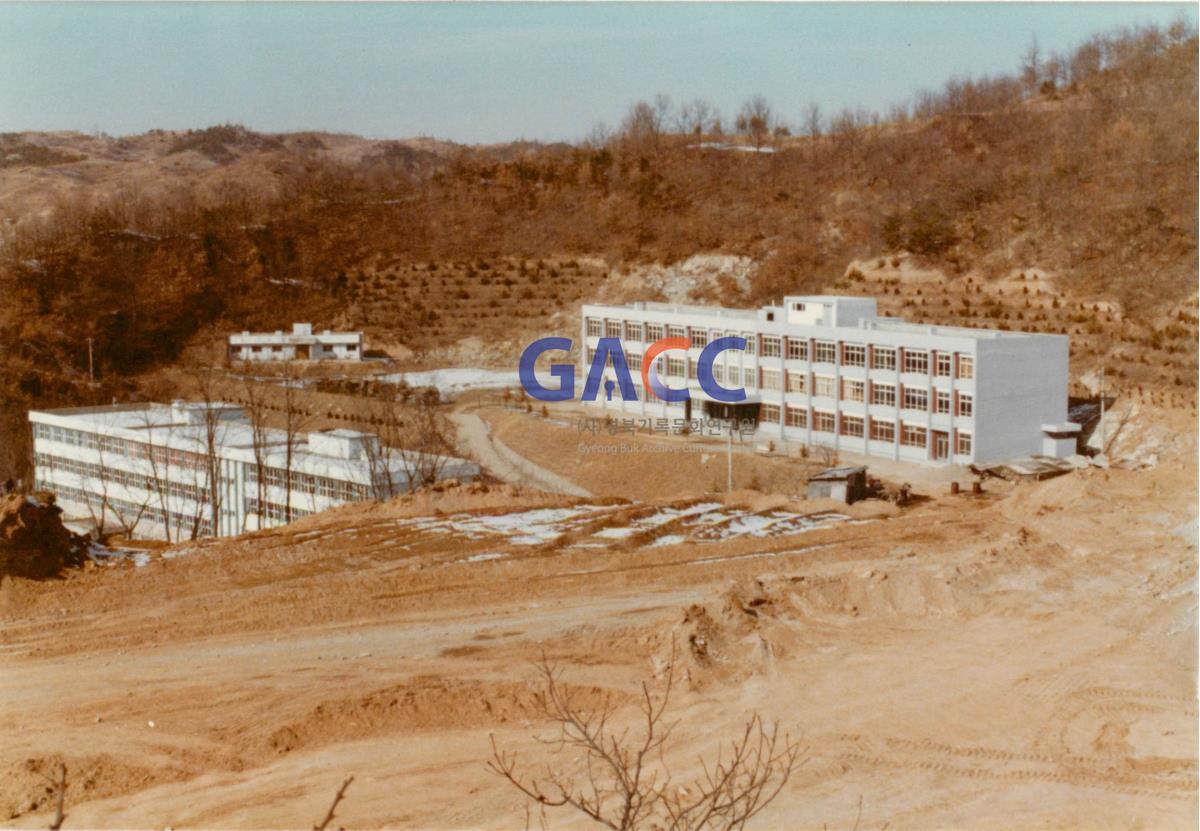 가톨릭 상지대학교 대운동장 조성 관련 사진 모음 1980년 작은그림