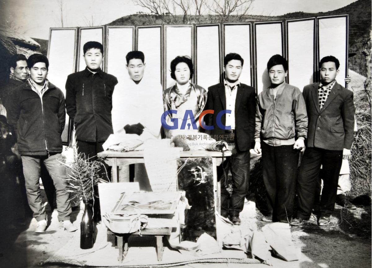 1961년 추정 결혼식 작은그림