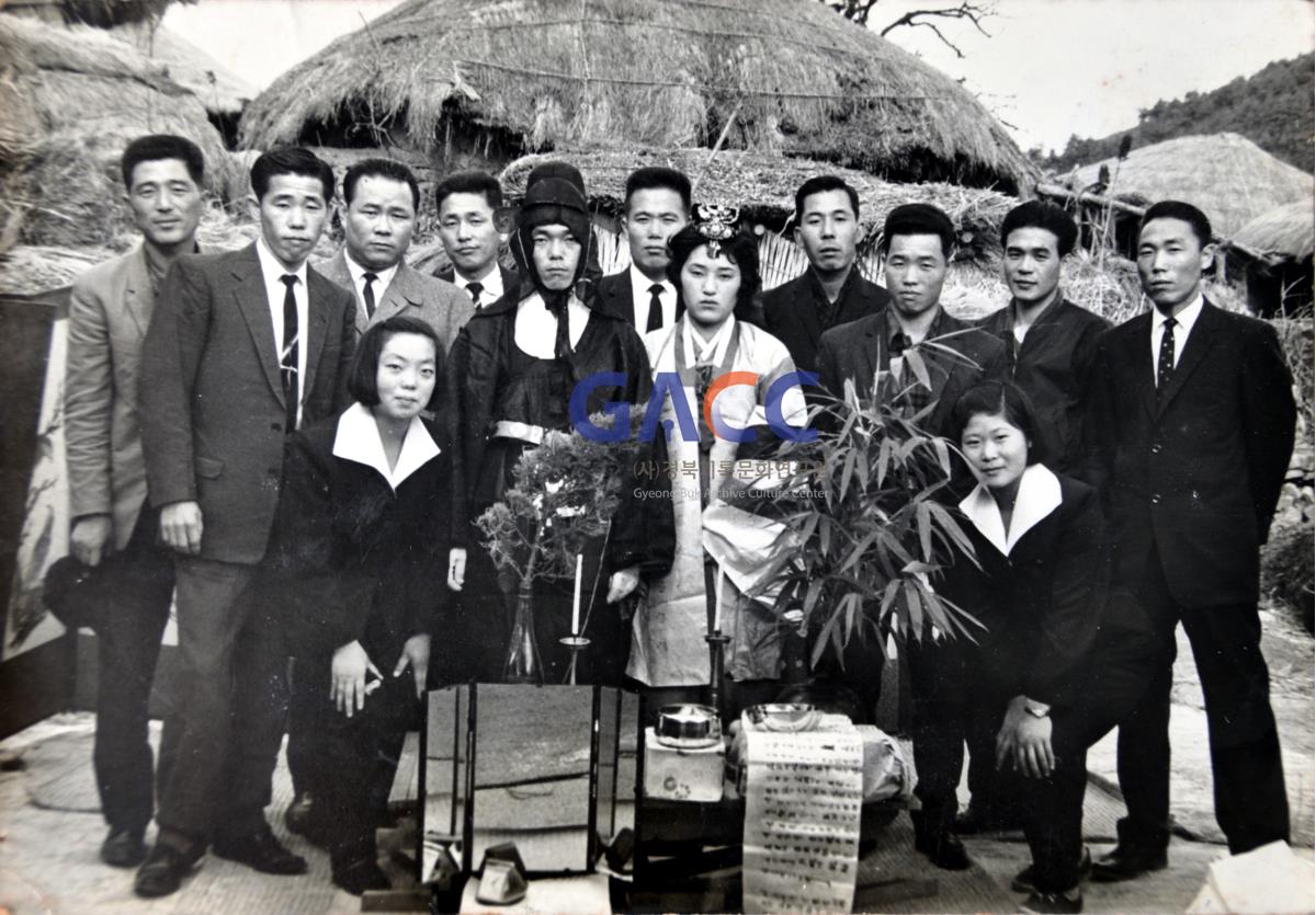 1960년대 초 결혼식 사진 작은그림