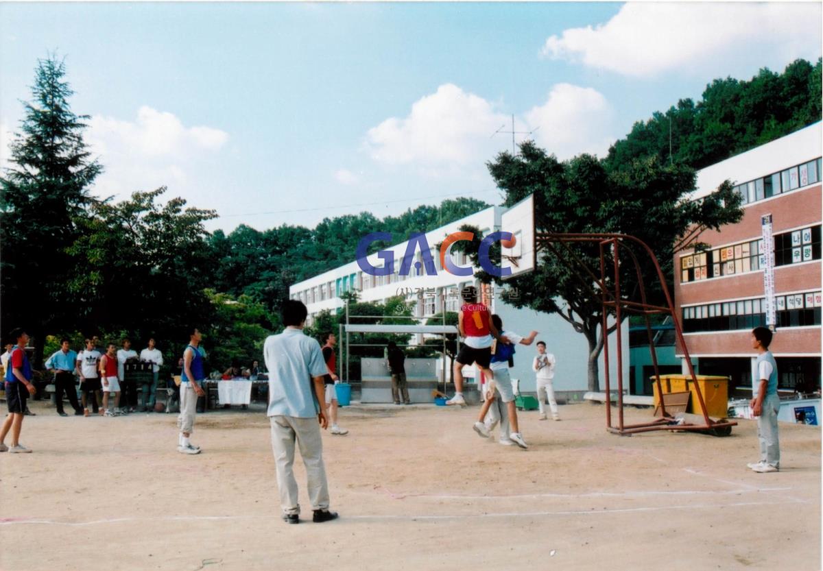 가톨릭 상지대학교 제32회 밤저골 춘계 체육대회 2001년 작은그림