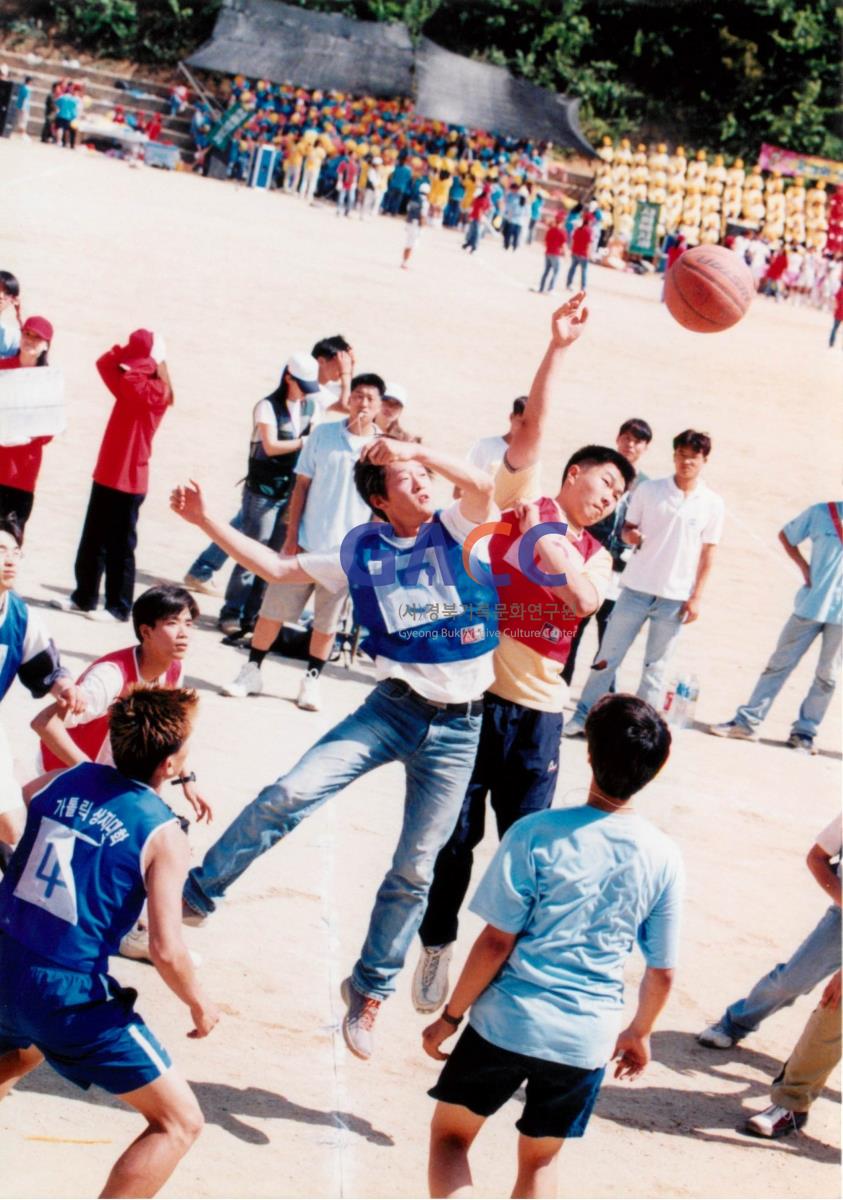 가톨릭 상지대학교 제32회 밤저골 춘계 체육대회 2001년 작은그림