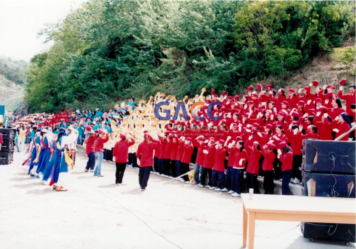 가톨릭 상지대학교 제32회 밤저골 춘계 체육대회 2001년 작은그림