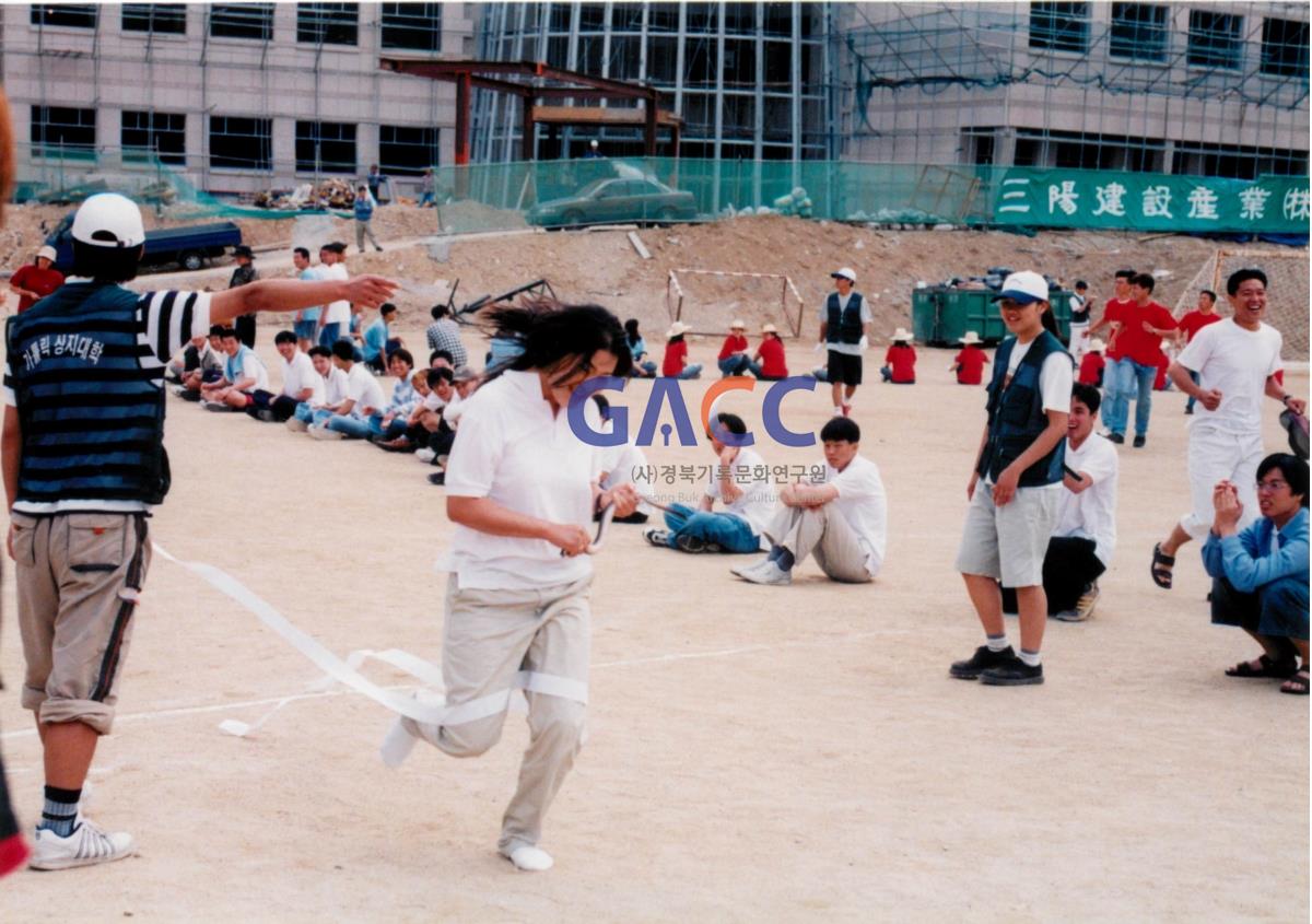 가톨릭 상지대학교 제32회 밤저골 춘계 체육대회 2001년 작은그림