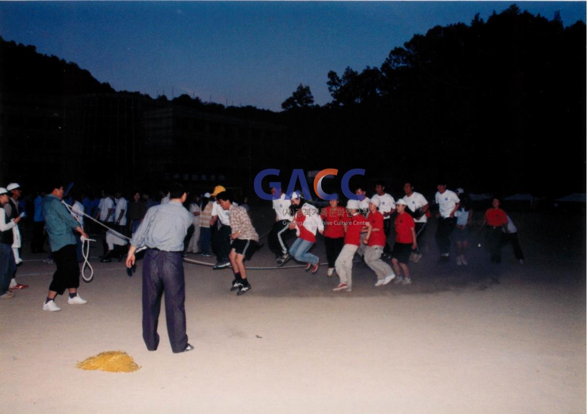 가톨릭 상지대학교 제32회 밤저골 춘계 체육대회 2001년 작은그림