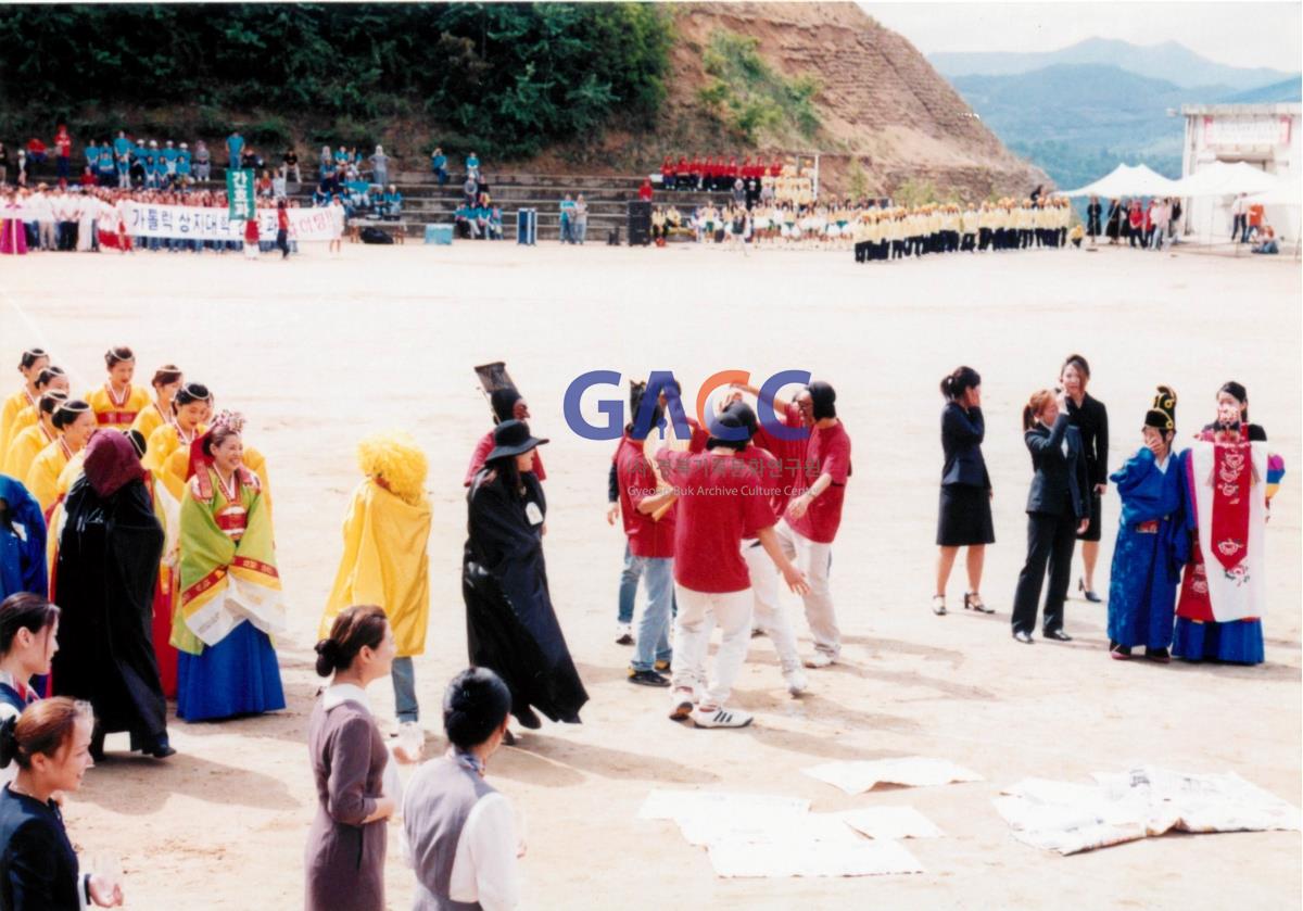 가톨릭 상지대학교 제32회 밤저골 춘계 체육대회 2001년 작은그림