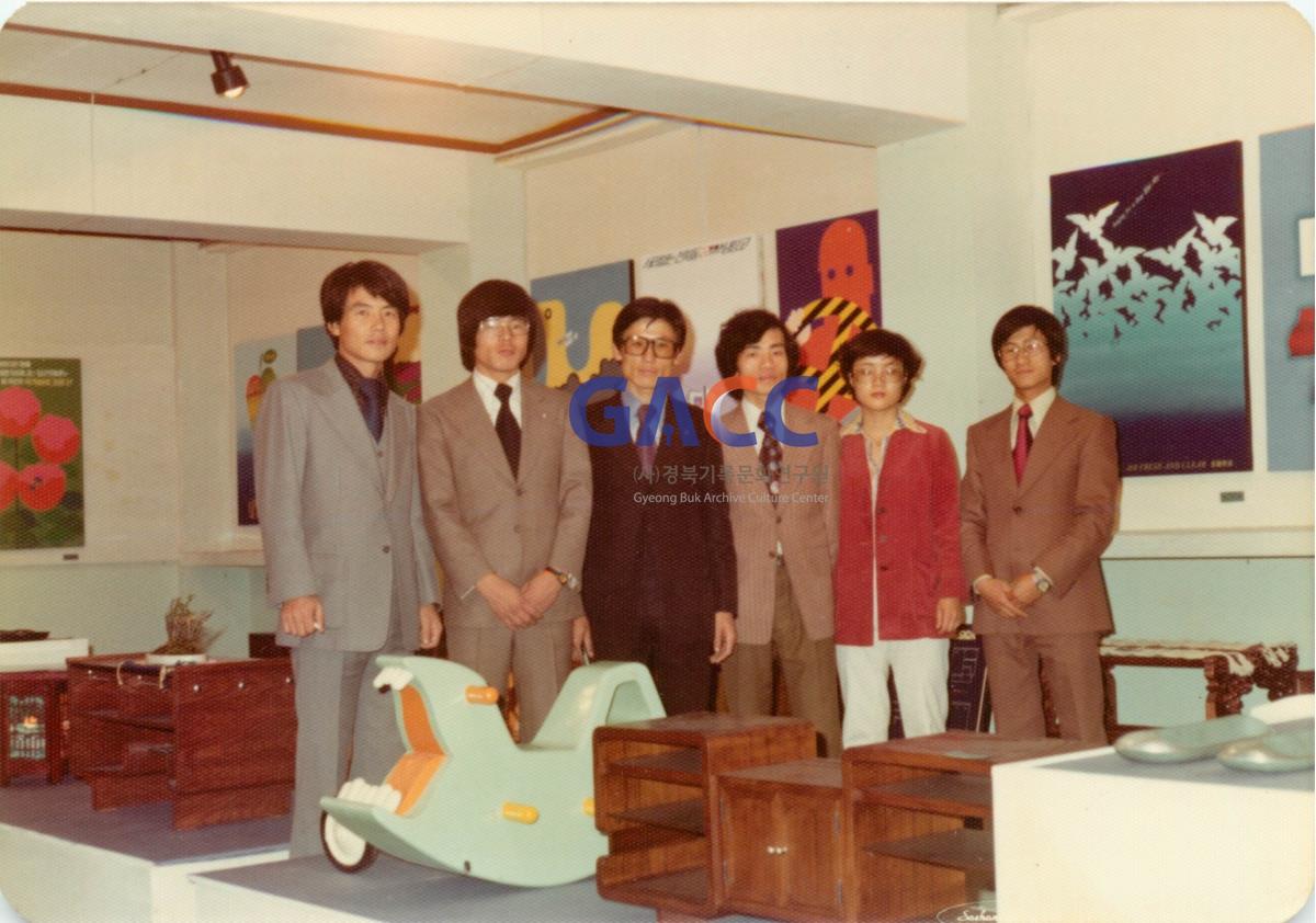 가톨릭 상지대학교 제3회 응용미술과 전시회 1975년 작은그림