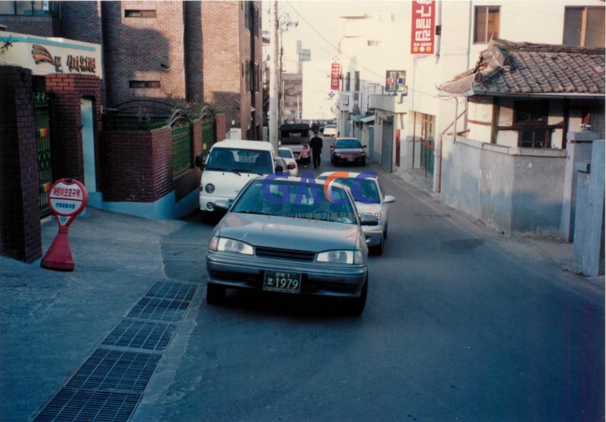 가톨릭 상지대학교 등교길(마리스타 학생회관 - 정문) 1990년대 작은그림