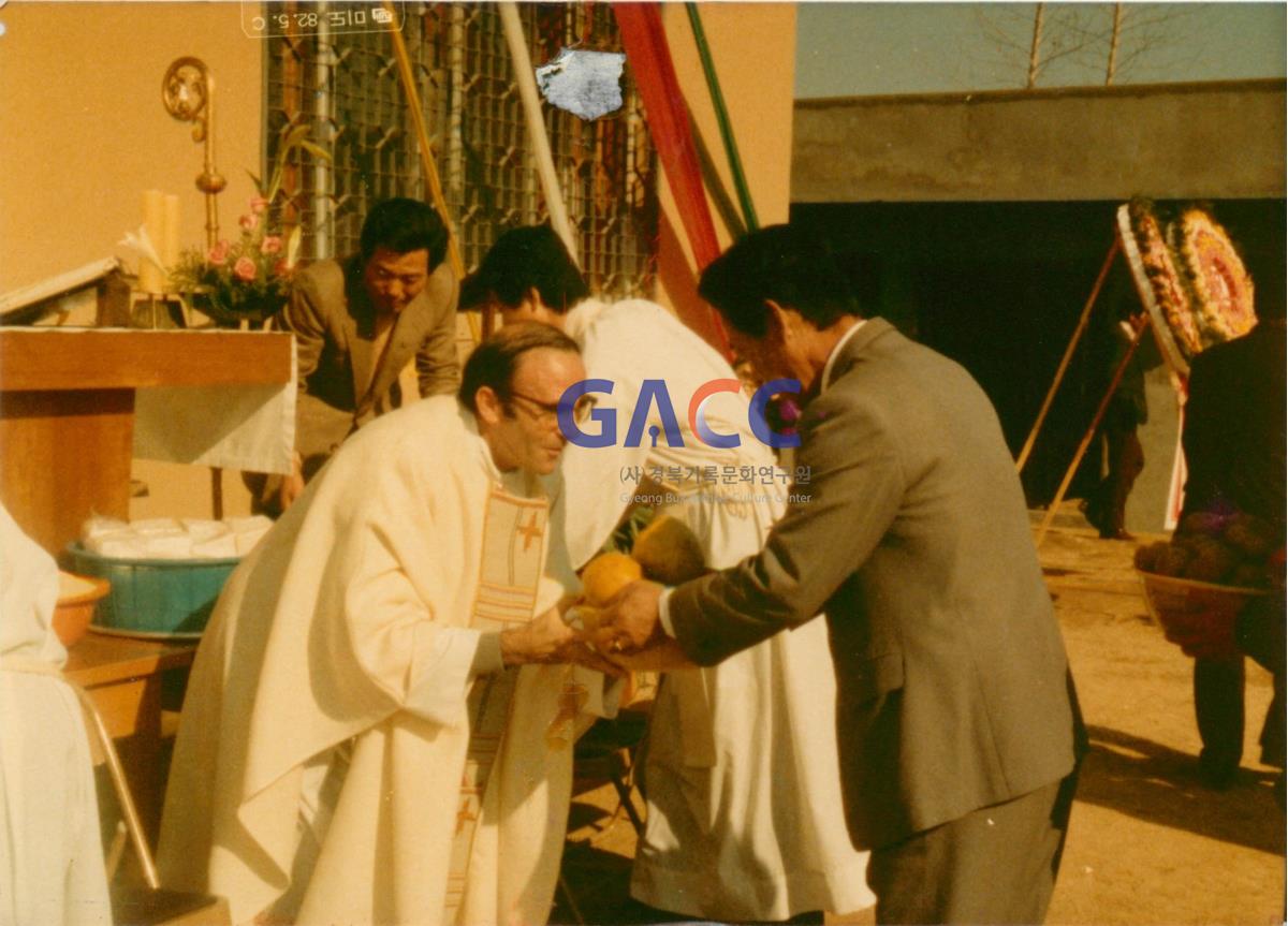 안동교구청 농민회관 축성식 및 추수감사제 1981년 작은그림