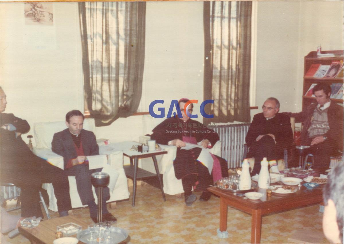 안동교구청 사목국 교황대사 루이지 도세나 대주교 안동방문 1977년 작은그림