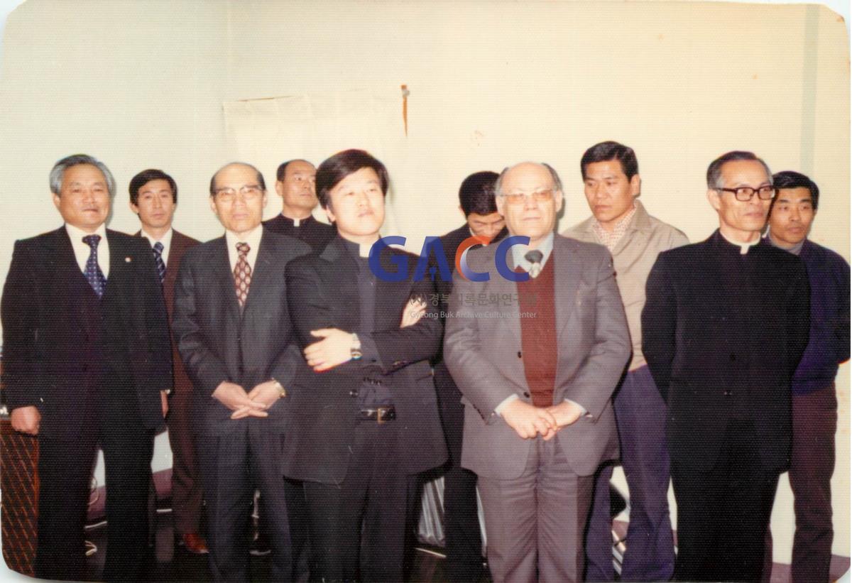 안동교구청 사목국 교황대사 루이지 도세나 대주교 안동방문 1977년 작은그림