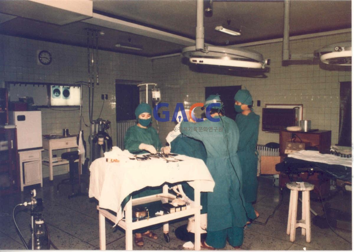 성소병원 1984년 수술실 작은그림