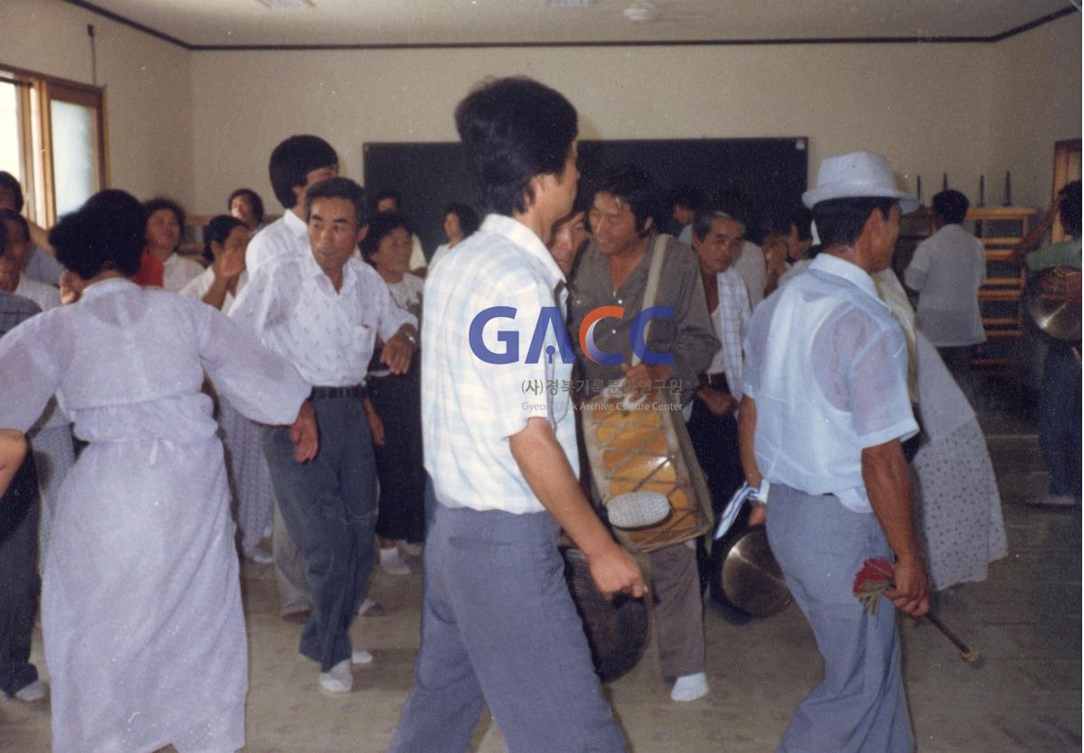 1986년 9월7일 농민회관 축성식(쌍호ㆍ월소분회) 작은그림