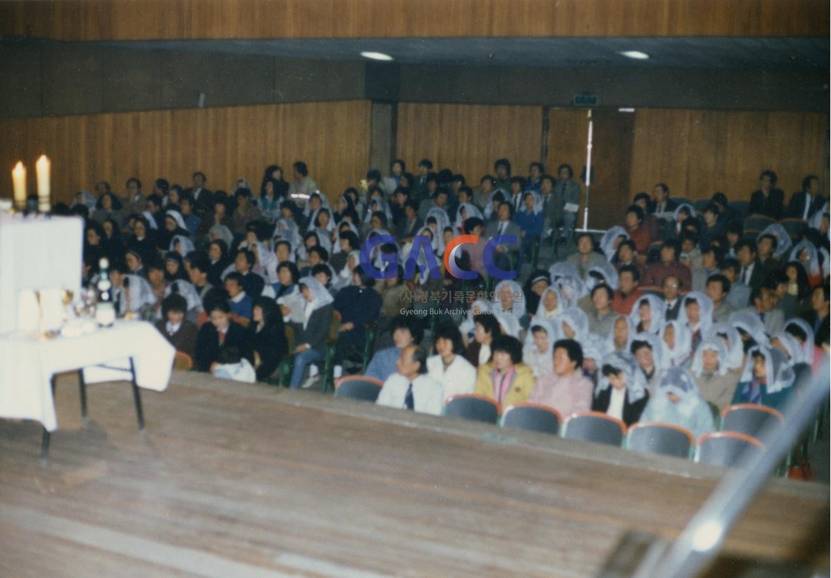 1987년 2월9일 故박종철군 추모제 및 고문규탄대회(문화회관) 작은그림