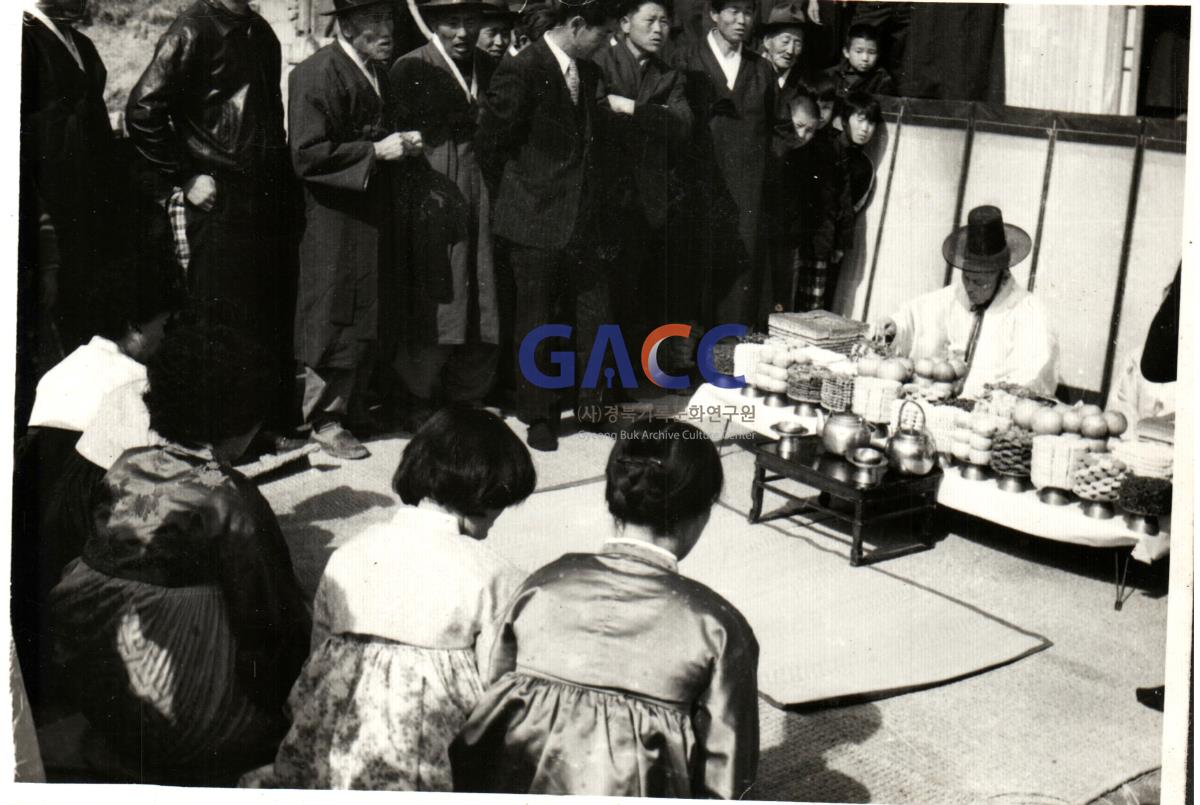 1976년 환갑상 받은 부친 김창구 작은그림