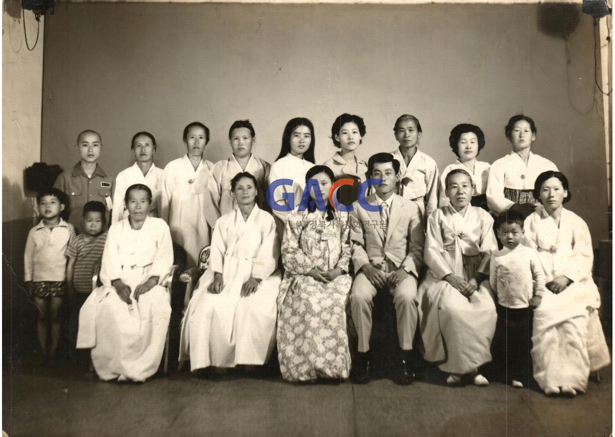 정미소집 딸 약혼사진 작은그림