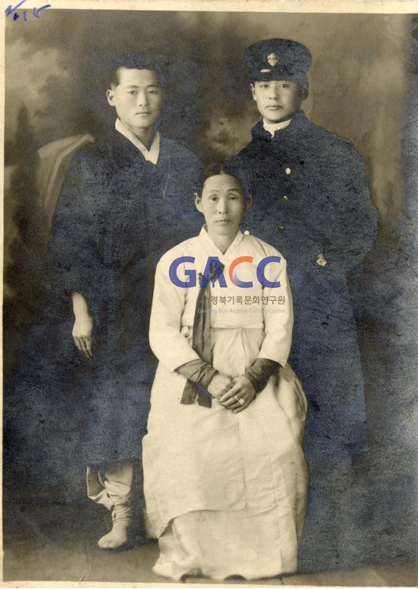 1940년대 가족사진 작은그림