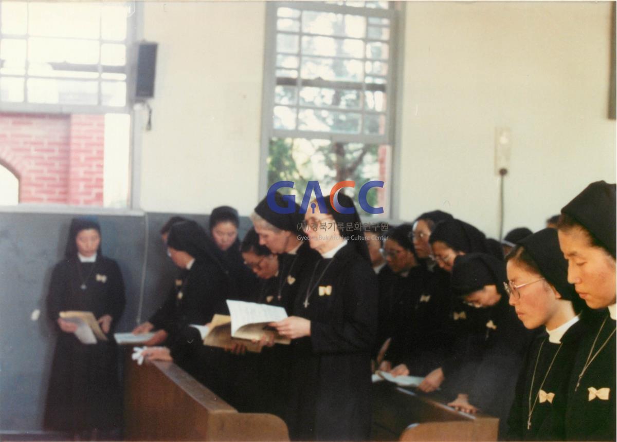 가톨릭 상지대학교 노신혜 수녀 장례식 1988년 작은그림