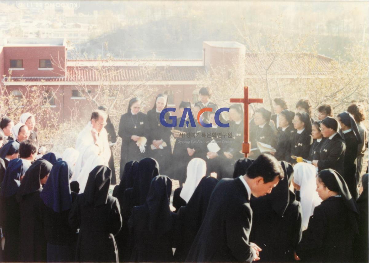 가톨릭 상지대학교 노신혜 수녀 장례식 1988년 작은그림