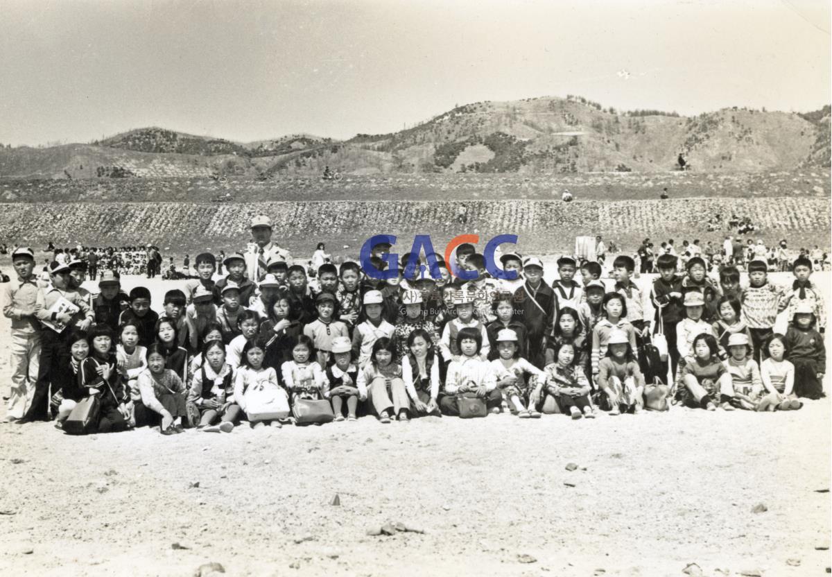 1971년 동부초등학교 소풍 작은그림