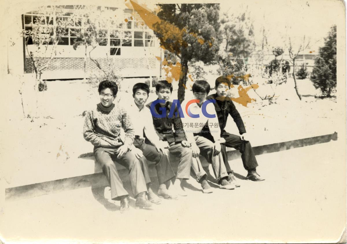 1974년경 월곡국민학교 운동장에서 작은그림