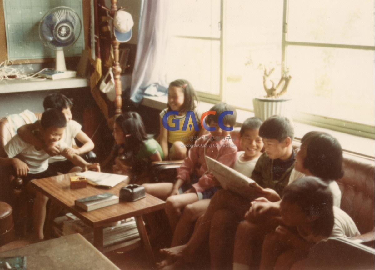 1980년경 도산국민학교 교무실 작은그림