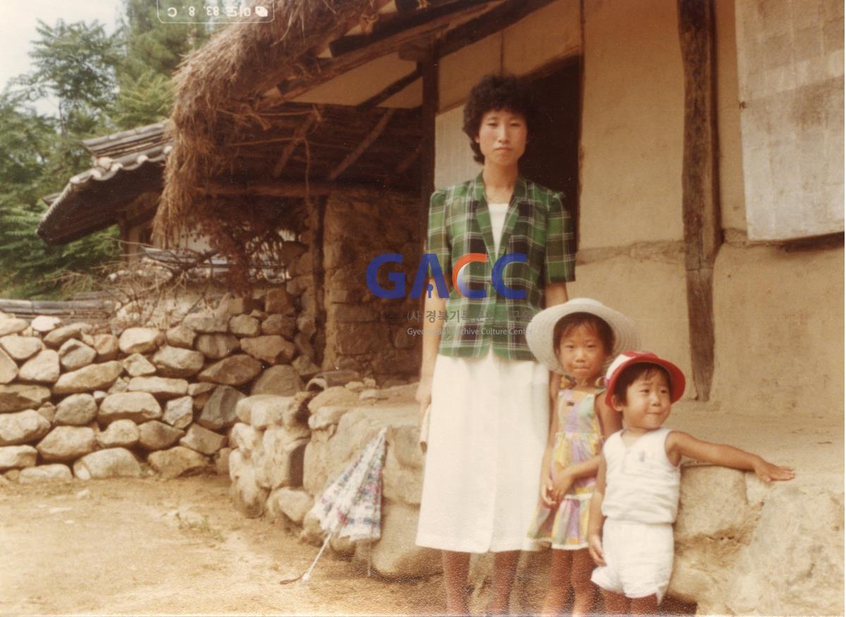 1983년 8월경 안동민속촌 일대 작은그림